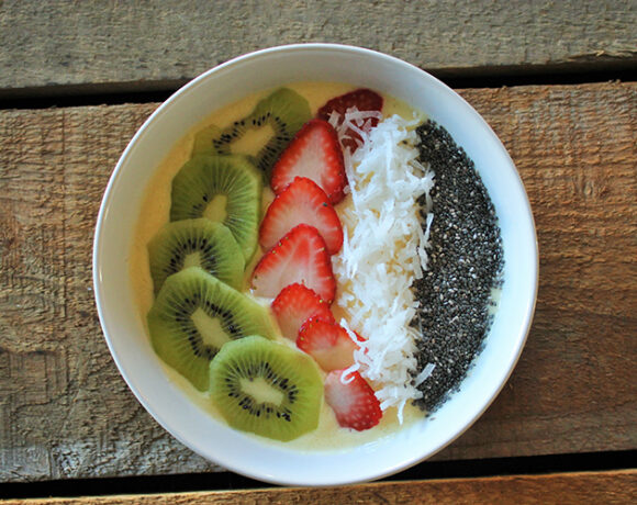 Tropical Smoothie Bowl